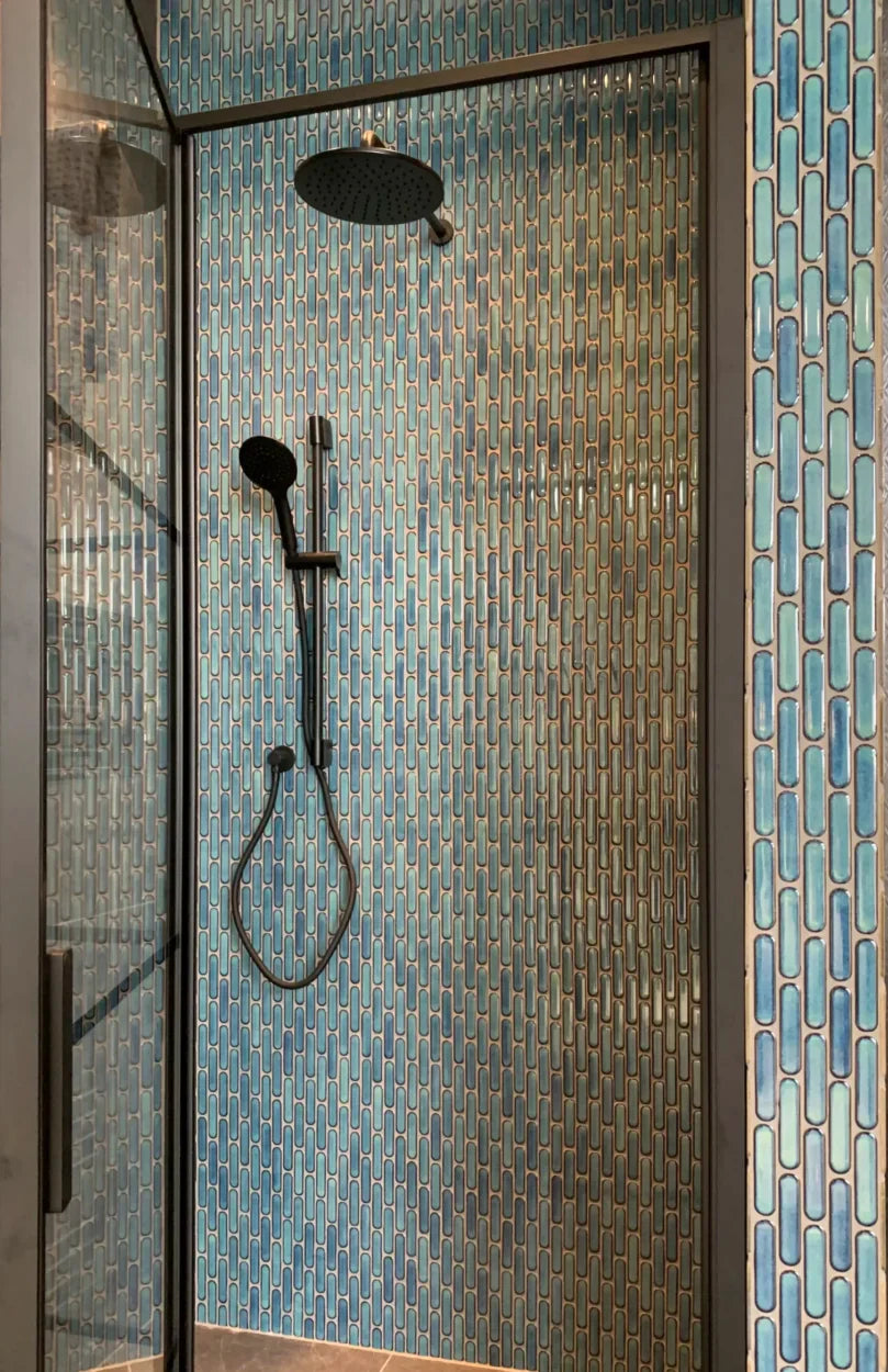 The Mosaic Factory Sevilla Mozaïek Tegel Ovaal Vinger - Azuur Blauw Gespikkeld Porselein Geglazuurd 300x300 mm